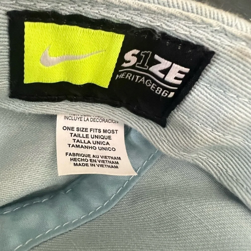 Nike light blue hat. Adjustable - Picture 4 of 6